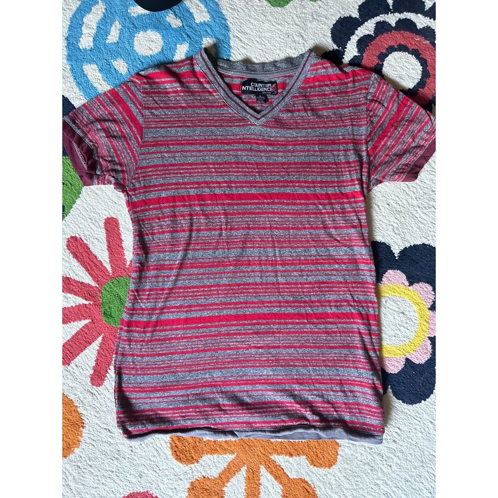 Men's Counter Intelligence New York City red/gray striped v neck t Small